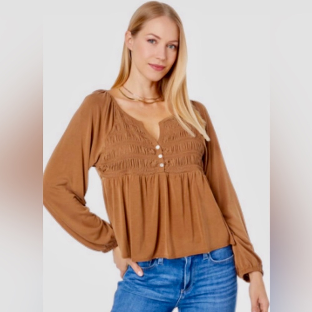 Lucky Brand Long Sleeve Smocked Top  Color : Caramel   SIZE MEDIUM